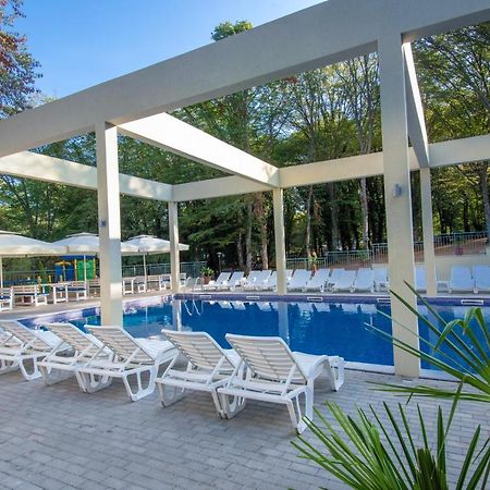 קיטן Ariana Hotel מראה חיצוני תמונה