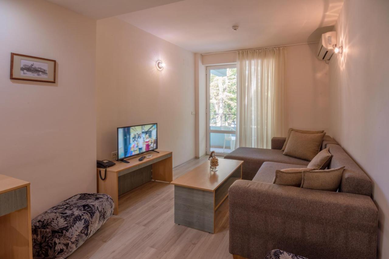 קיטן Ariana Hotel מראה חיצוני תמונה