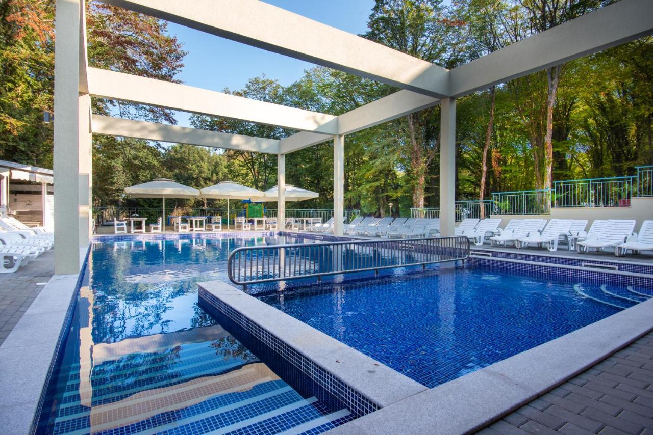 קיטן Ariana Hotel מראה חיצוני תמונה