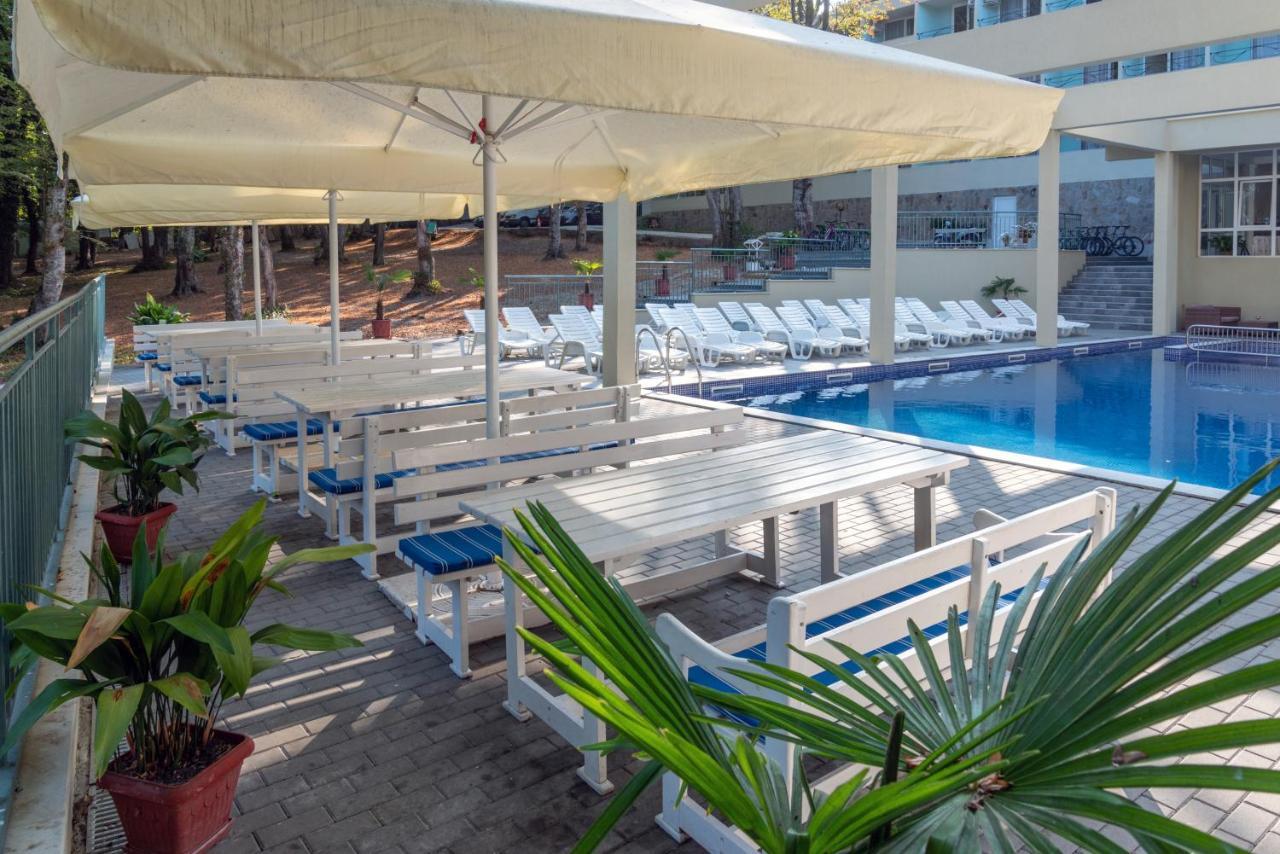 קיטן Ariana Hotel מראה חיצוני תמונה