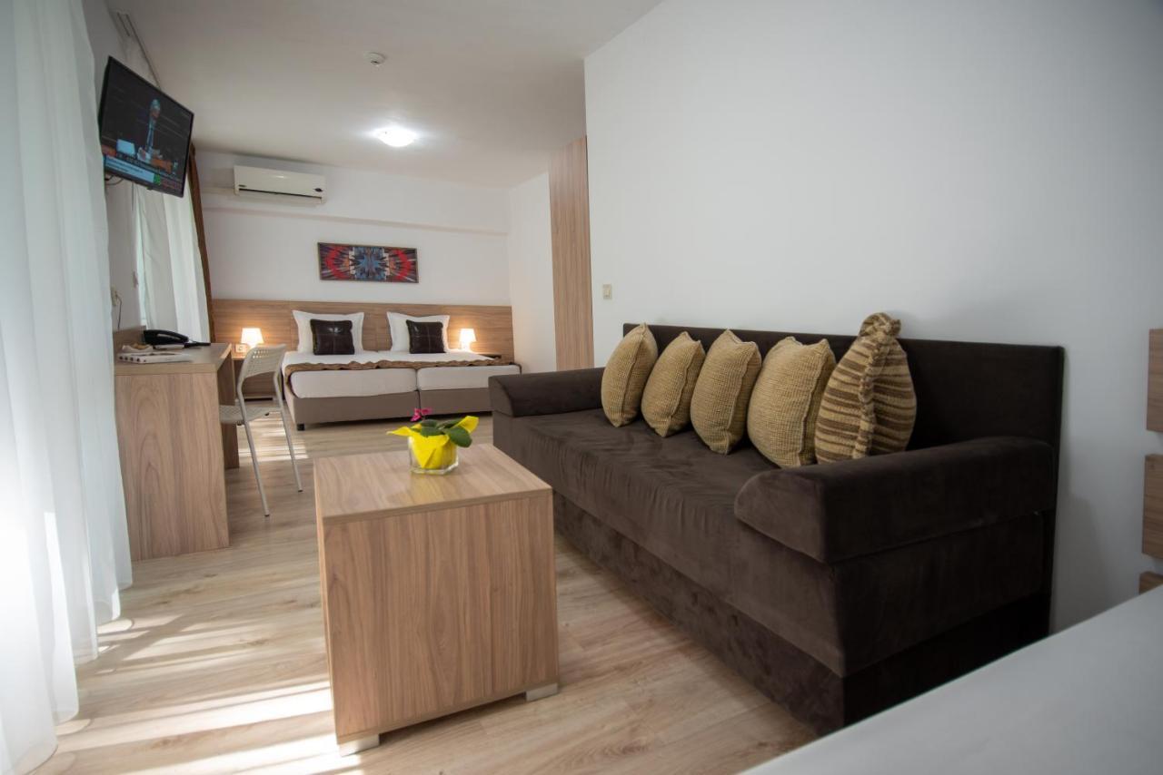 קיטן Ariana Hotel מראה חיצוני תמונה