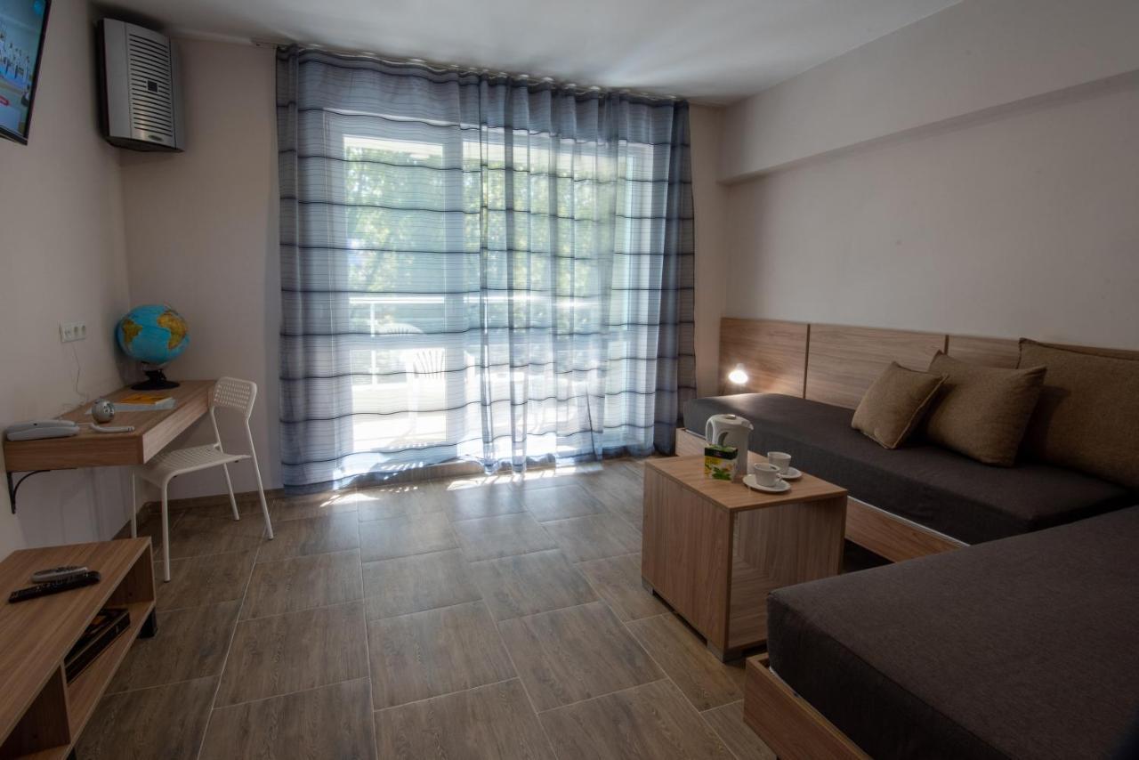 קיטן Ariana Hotel מראה חיצוני תמונה