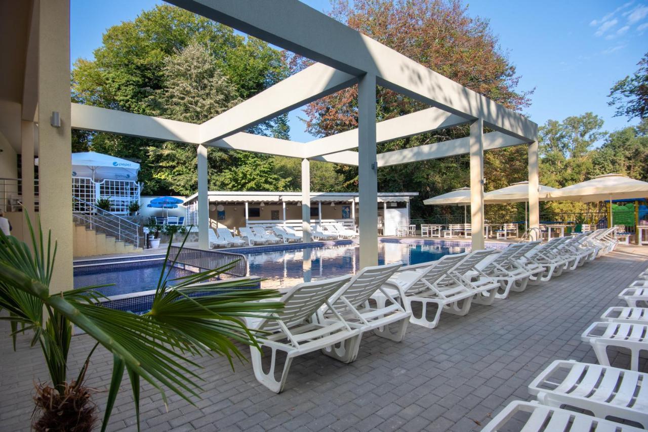קיטן Ariana Hotel מראה חיצוני תמונה