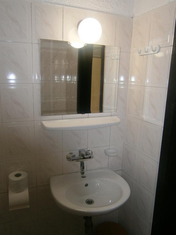 קיטן Ariana Hotel חדר תמונה