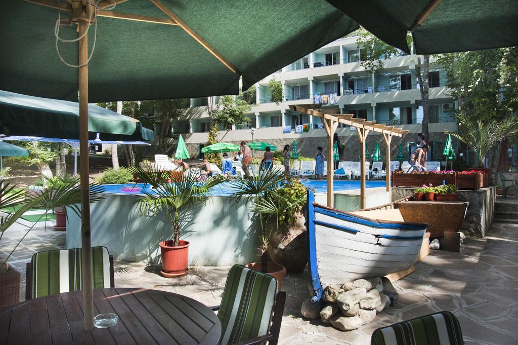 קיטן Ariana Hotel מראה חיצוני תמונה