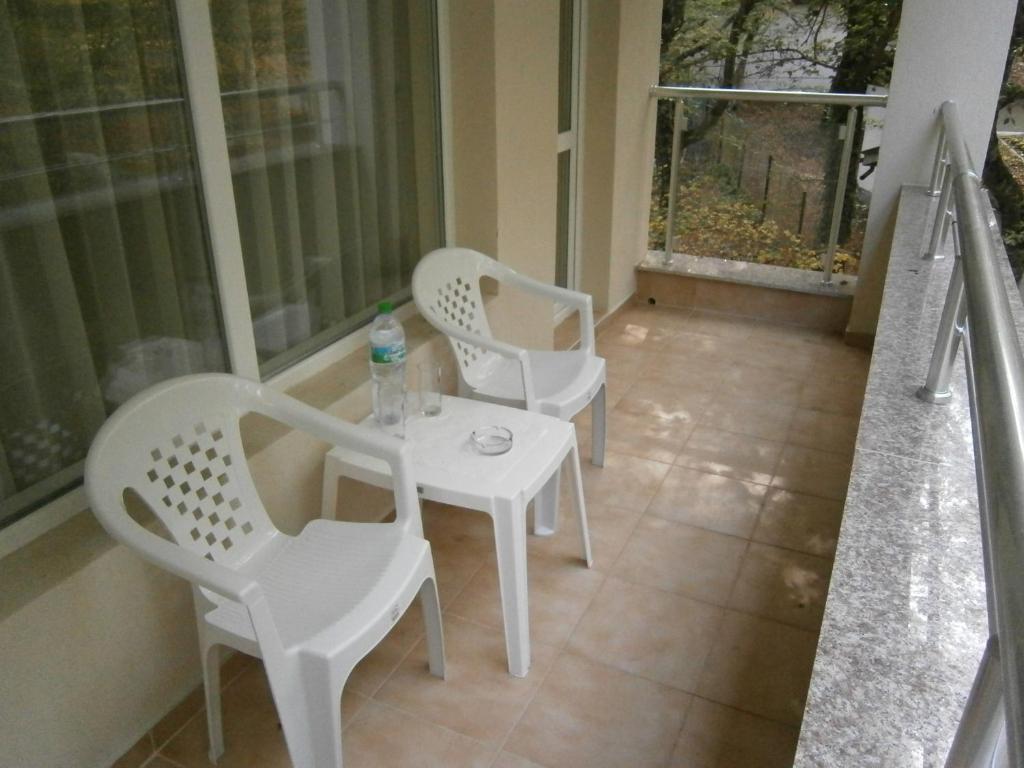 קיטן Ariana Hotel מראה חיצוני תמונה